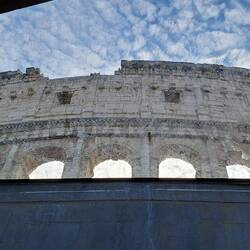 Andando verso la metro B, sottoterra