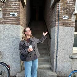 Joanna got an apartment!! (10 minutes from our place!)