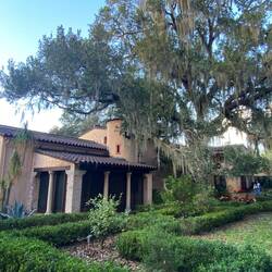 Das Haus hat ein Stahlwerk Magnat aus Pensilvania 1935 gebaut... als Winter Quartier für 3-4 Wochen