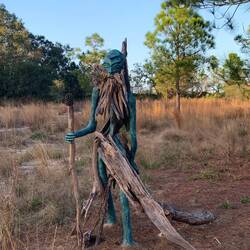 Ein riesiger Park mit fantastischer beflanzung von der jetzt nicht viel blüht 🤷🏼‍♀️