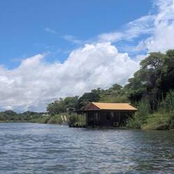 Unser Hausboot vom Wasser aus