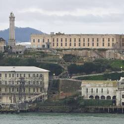 Oben das alte Gefängnis