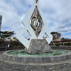 ... eine Skulptur von Ch. Mandrique ...