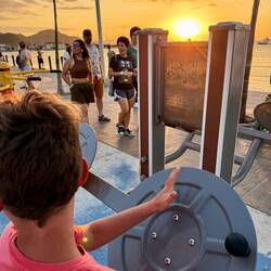 Überall gibt's barrierefreie Geräte an Spielplätzen und Fitnessparks 👍🏻