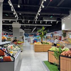 Ein Supermarkt mit unvorstellbarer Auswahl und Preisen