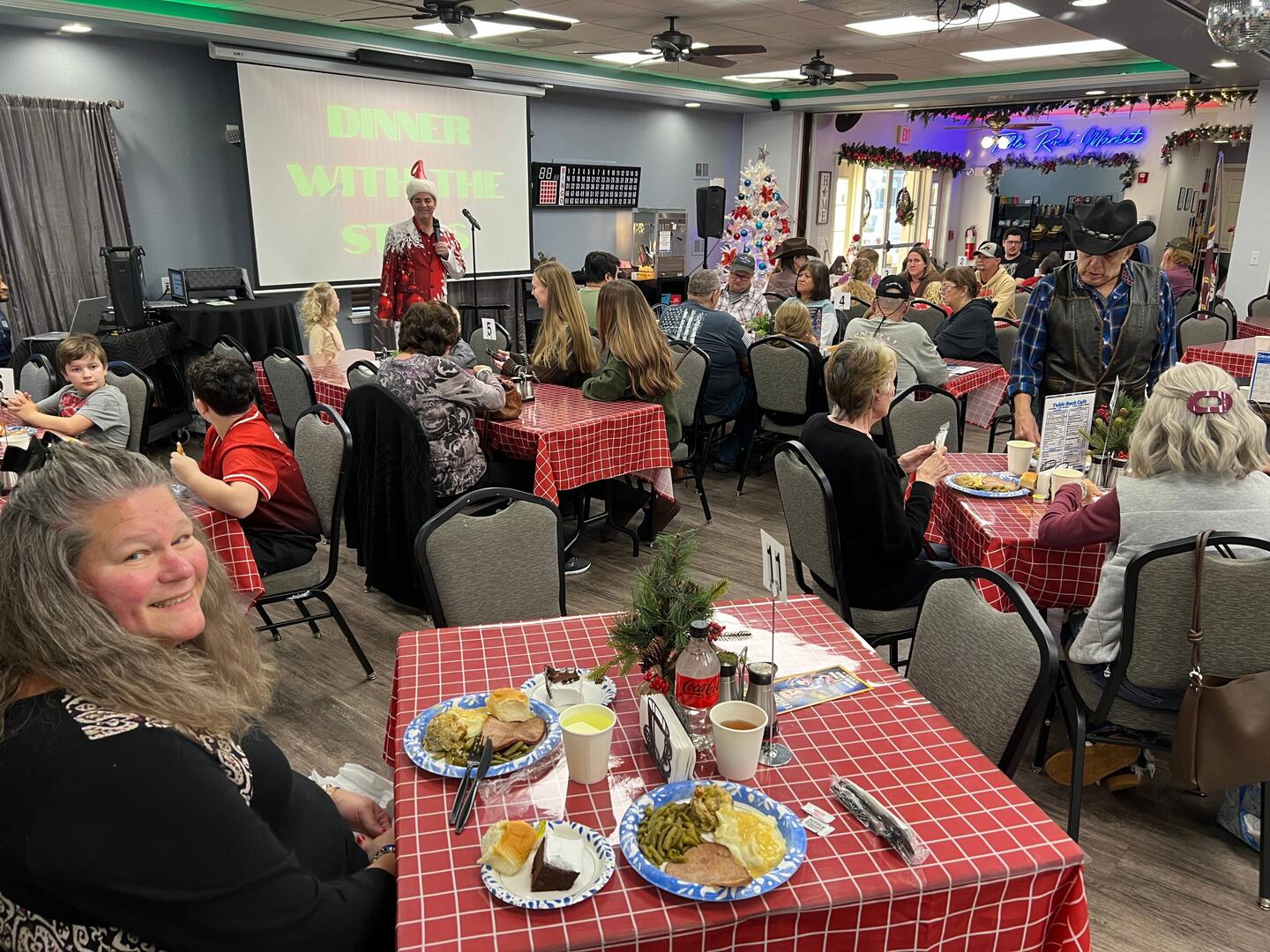 Wyndham Meadows dinner show. Johnny the emcee at the microphone
