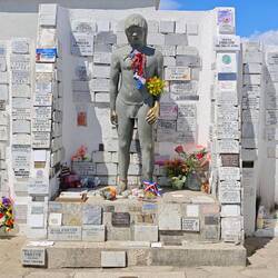 der „Unbekannte Indianerjunge“, der Indiecito Desconocido erinnert an den Völkermord der Ureinwohner