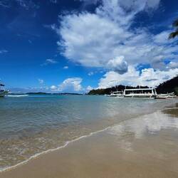 Der Strand ist fast Menschenleer.