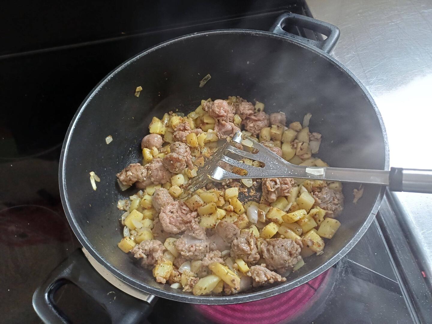 Karoffeleintopf mit Lammwürstli