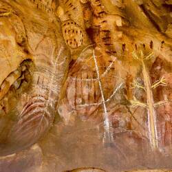 Finde den Weg und was im Erdofen zu Essen gegart wurde....