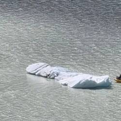 Iceberg dans le Lake Tasman