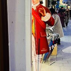 Mozart is watching you.!!