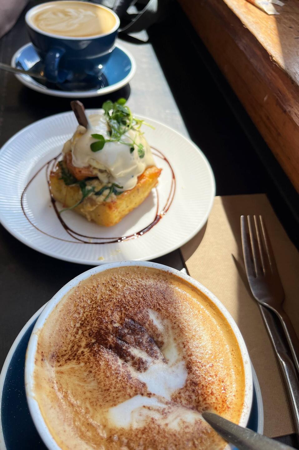 Lachs auf Kartoffelgratin , pochiertem Ei - Mega lecker