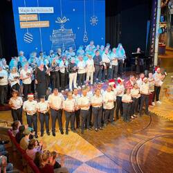 Gästechor und Offiziere