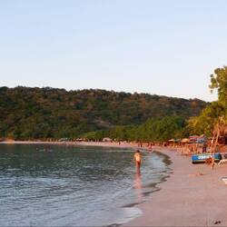 Wo die Sonne aufgeht, geht sie am Strand auch wieder unter