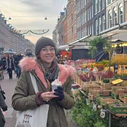 Albert Cuyp market and one of many decadent hot chocolates