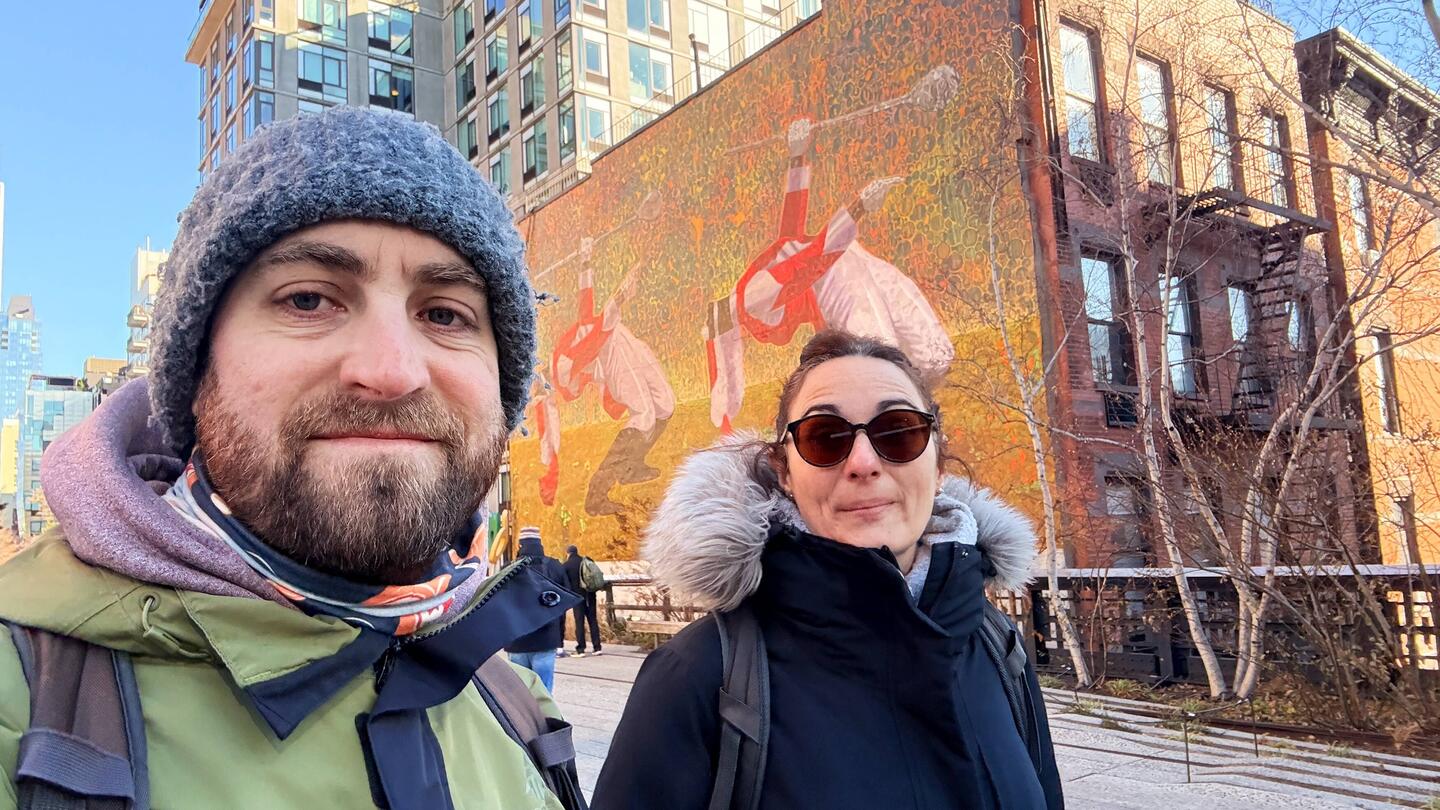 Départ de la High Line: ancienne voie ferrée de 2km m, transformée en voie piétonne