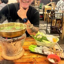 Notre première expérience de fondue thaïlandaise 🥰 c'est trop bon ! 😜