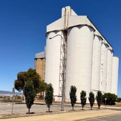 Riesige Silos....🌾