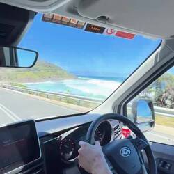 Autofahrt mit "Charme mit Darm" Höhrbuch und Aussicht