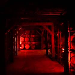 Und sie ist ein großes Lager für einen guten Tropfen