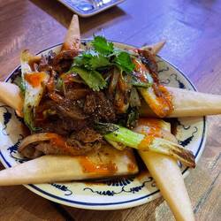 Fried pho with cumin beef