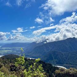 Aan het meer links sliep ik vannacht :)