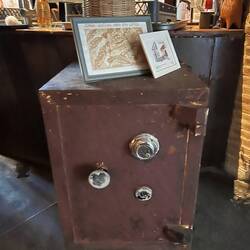 Tresor im Café Akha Ama Coffee La Fattoria