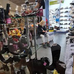 Dachte ich mir doch, dass es nicht um den Weihnachtsschmuck ging