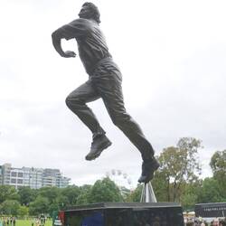 Shane Warne statue