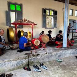 We were invited to watch the five friendly fellows at their practice