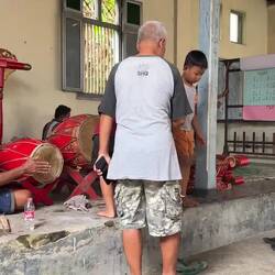 The instructor guides the practice with his faithful pointy stick. The kids were great.