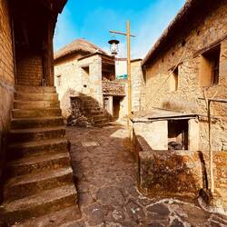 Das Leben hier ist unvorstellbar einfach und zurückgeblieben.