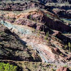 Charcos Azules - Interessante Felsfärbungen