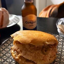 Unser Abendbrot, Brot gefüllt mit Kartoffel, Ei und Zwiebeln. Soll typisch für diese Gegend sein. 1€