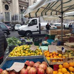 Der gigantisch-archaische Mercato del Carmine