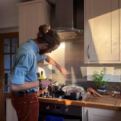 Making Christmas roast