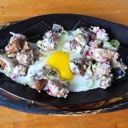 Tuna Sisig. Bestes Essen bis jetzt in einem lokalen Restaurant.