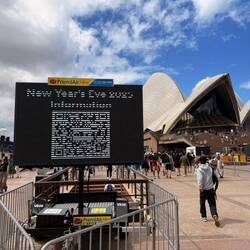 ..werden schon Vorbereitungen getroffen für die Neujahrsparty