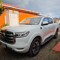 unser Mietwagen in Puerto Natales - der GWM Poer, vor Beginn der Ausflüge...