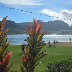 Blick von der Promenade zum Schiff