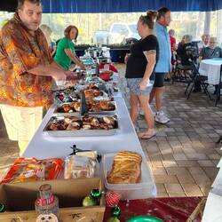 Der Campingplatz hat die Gäste zum reichhaltiges Weihnachtsmenü eingeladen