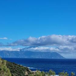 Athos, näher aber immer noch fern.