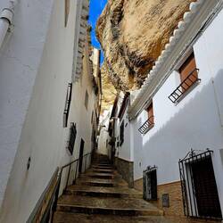 Setenil de las Bodegas - narrow stairs, cliffs and buildings