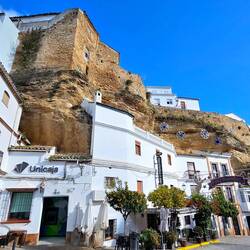 Setenil de las Bodegas - businesses built into cliffside caves