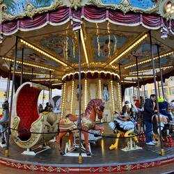 Historisches Kinderkarussell