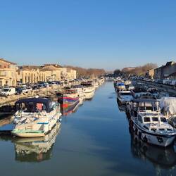 Mittlerweile in Beaucaire angekommen, Blick auf den Kanal zur Rhone.