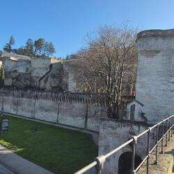 Wir verlassen die Pont Saint-Bénézet...