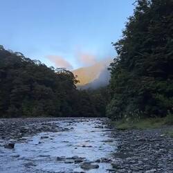 De Haast River die overgestoken moest worden