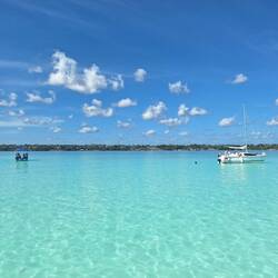 In the Lagoon of 7 Colors